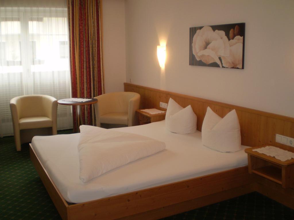 Apart Hotel Garni Strasser Zell am Ziller Δωμάτιο φωτογραφία